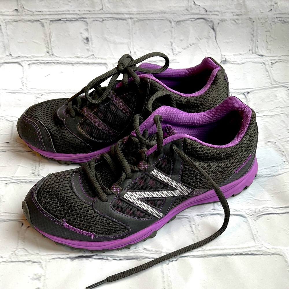 New Balance 310 Tennis Shoes
